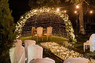 American vs. UK Weddings: Tradition, Timing, and Transatlantic Differences