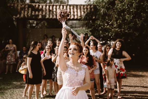 Wedding Etiquette 101: Dos and Don'ts for a Graceful Celebration